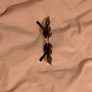 Chic black flame sunglasses